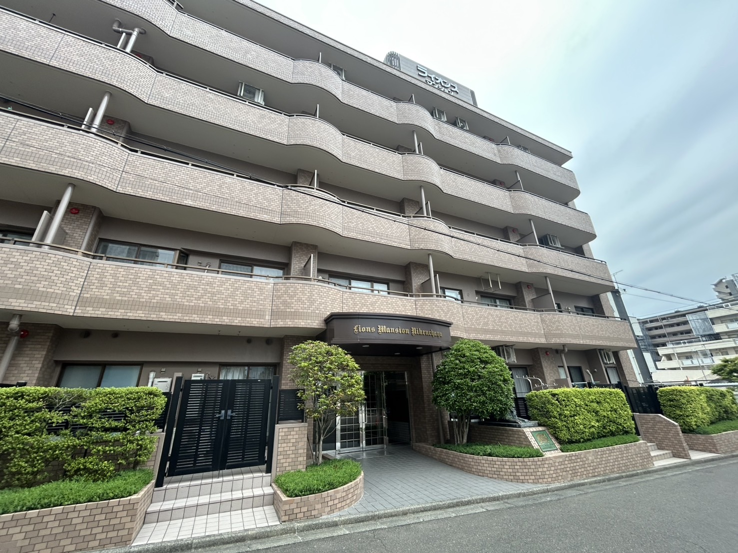 ライオンズマンション二軒茶屋 503号室