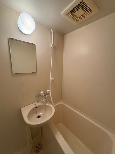 サンシティ北四番丁 202号室